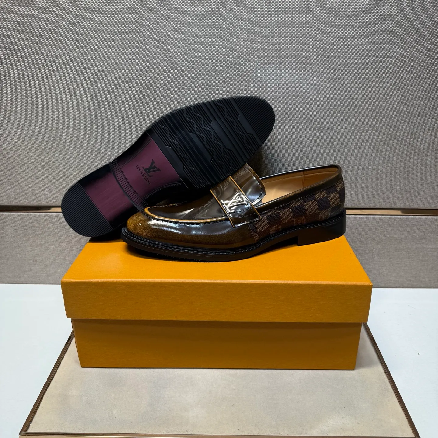 Men's men's shoes 💰pp462【LV～】Men's casual leather shoes 2025z cabinet sales simultaneously 🔶Size: 39-44#️⃣ 🔷2 colors🔜The upper is made of multi-material splicing➕Cow leather lining, comfortable and breathable, sole: original comfortable and wear-resistant outsole, ⚠️real thing📱photographed🎬real thing is better📢📢📢
